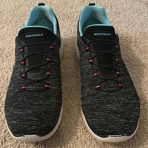 Skechers Summits Quick getaway slip on sneaker. Memory foam insoles gently worn